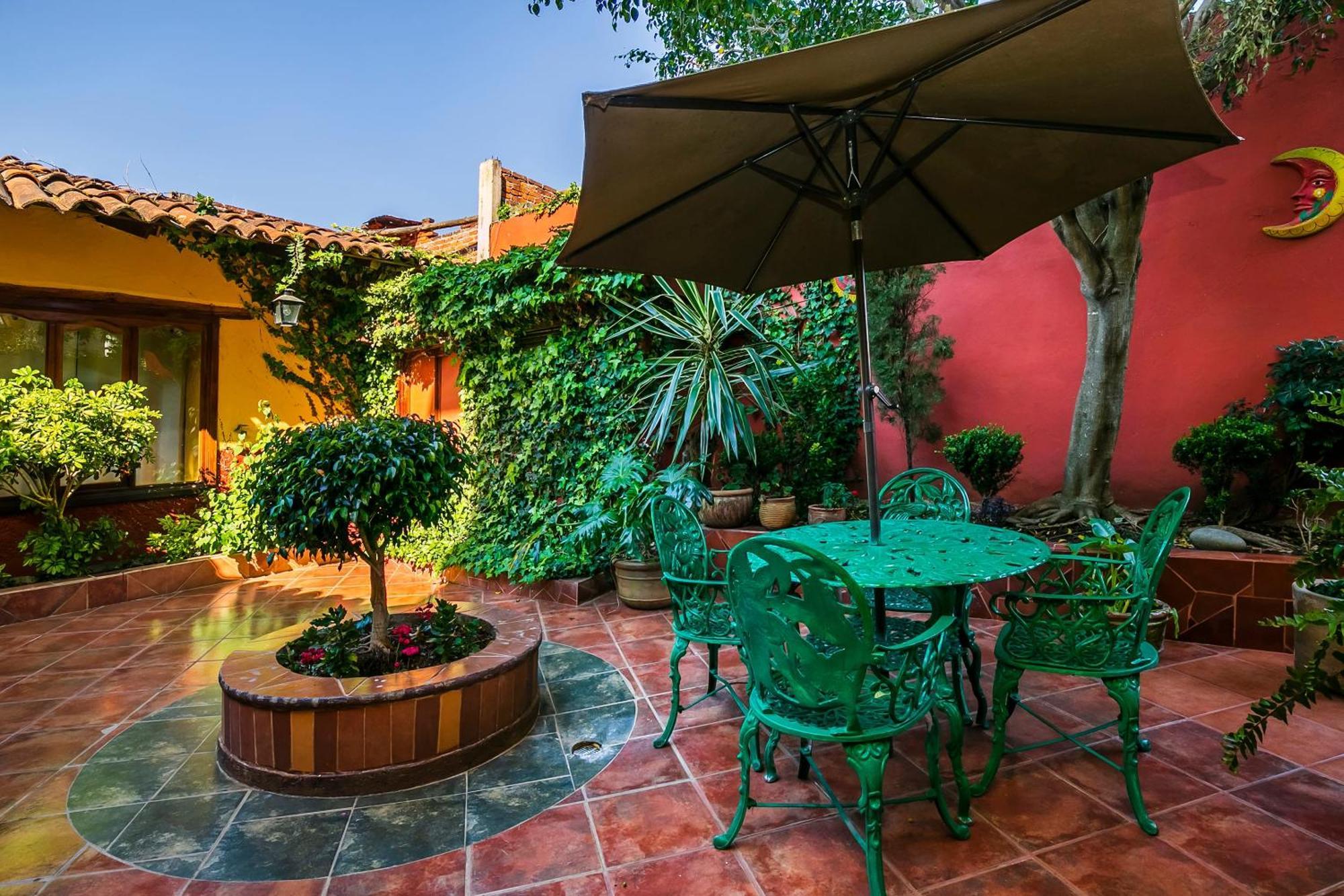 Oyo Posada De Los Angeles, Patzcuaro Exterior photo