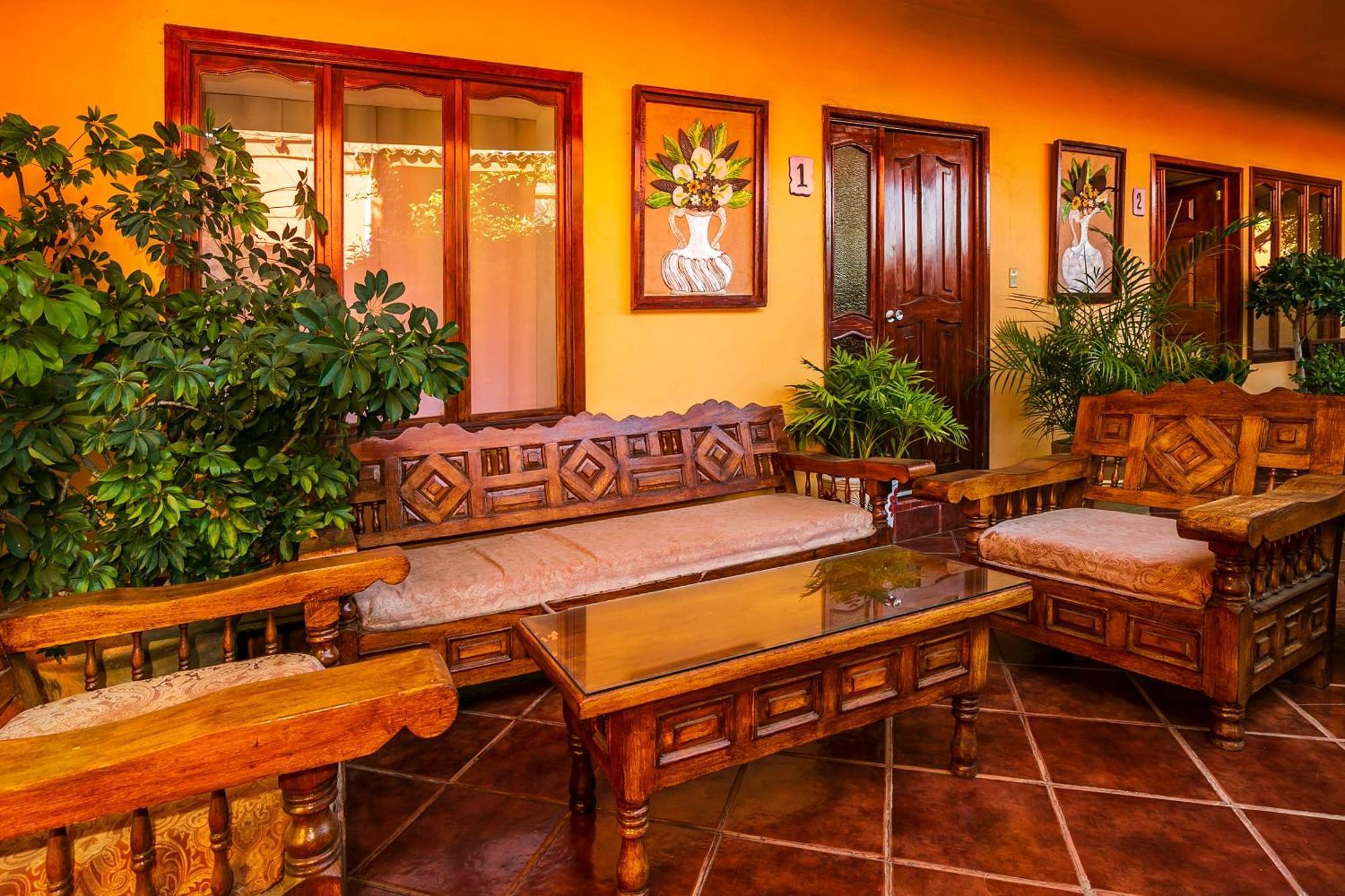 Oyo Posada De Los Angeles, Patzcuaro Exterior photo